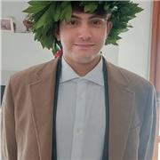 Laureato impartisce lezioni di Storia, Spagnolo, Inglese e Russo a studenti delle superiori, medie ed elementari